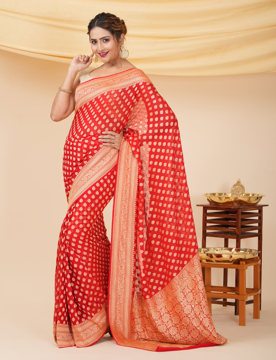 Pure Silk Red Handwoven Banarasi Saree Suitable for Wedding Wear